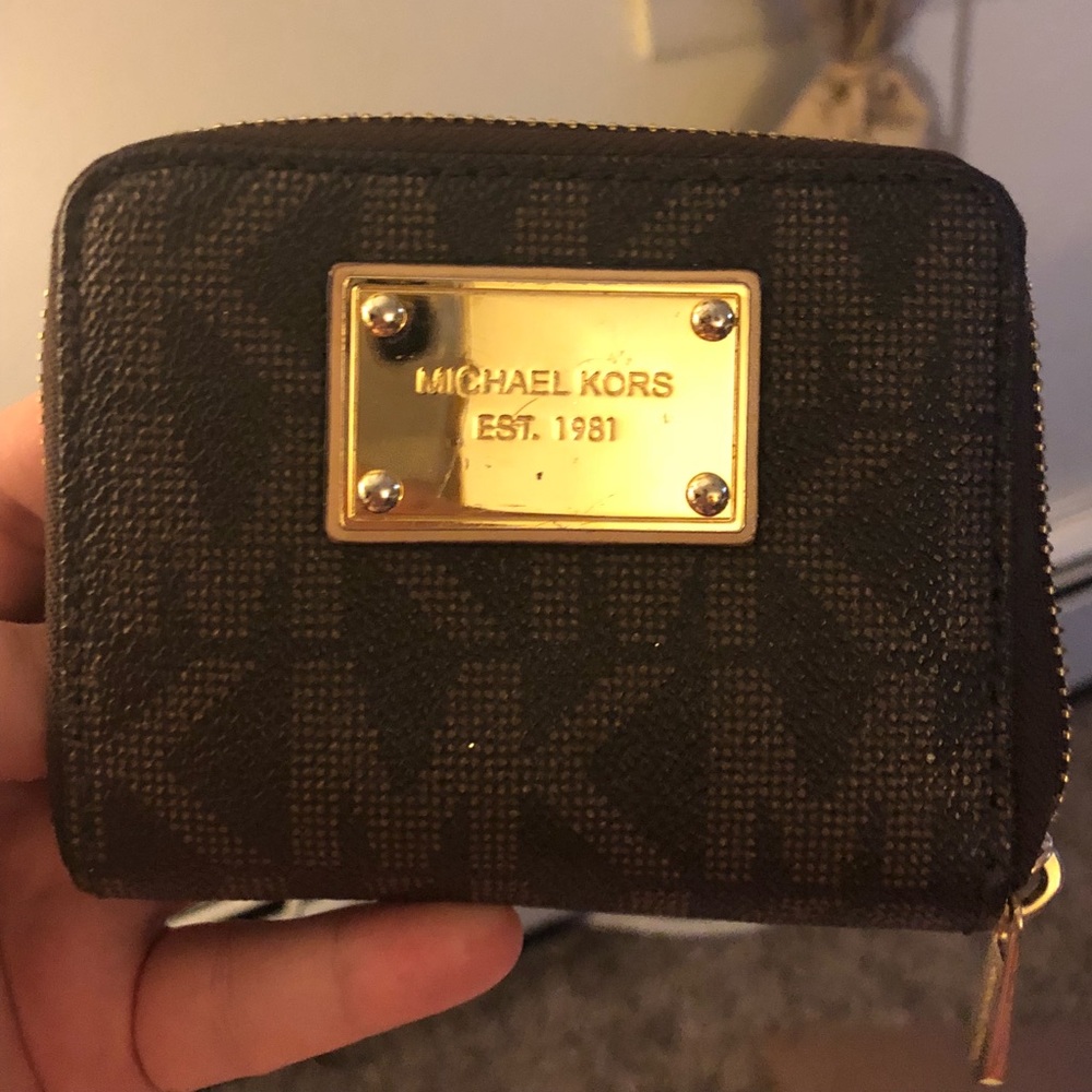 Michael kors wallet